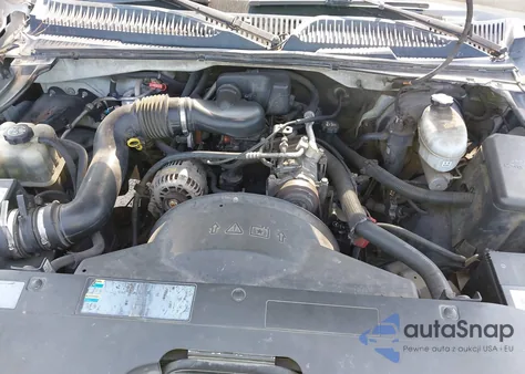 2003 Chevrolet Silverado 1500 Work Truck z USA, uszkodzony, nr VIN 2GCEC19XX31389581